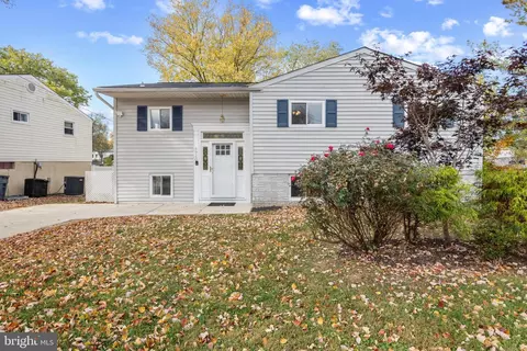 8920 Twin Ridge Dr, Glen Burnie, MD 21061