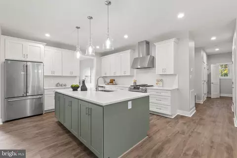 1402 Mccarter Ln, Edgewater, MD 21037 photo 5