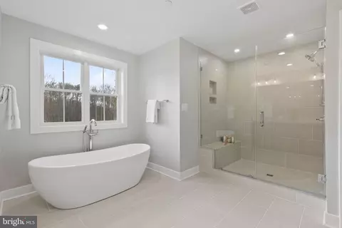 1402 Mccarter Ln, Edgewater, MD 21037 photo 17