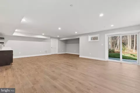 1402 Mccarter Ln, Edgewater, MD 21037 photo 24