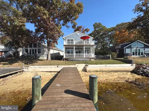 336 Riverside Dr, Pasadena, MD 21122