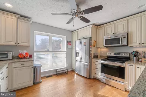 Kitchen - 3460 Marble Arch Dr, Pasadena, MD 21122 photo 3 of 3