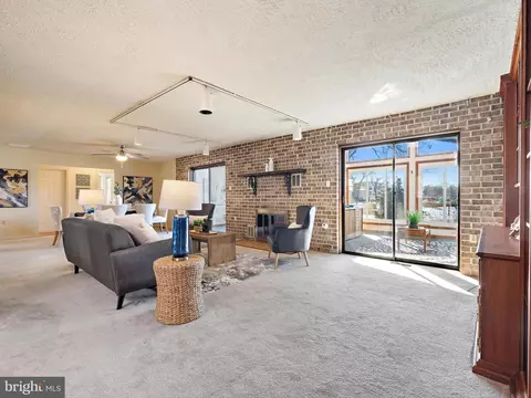1422 Oak Bluff Rd, Edgewater, MD 21037 photo 4