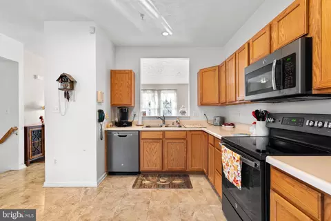 Kitchen - 216 Seneca Ter, Pasadena, MD 21122 photo 2 of 2