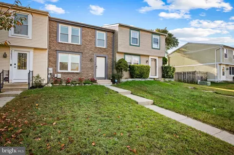 3619 Robin Air Ct, Pasadena, MD 21122 photo 2