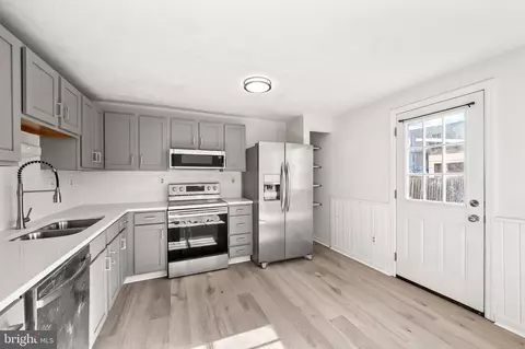 3619 Robin Air Ct, Pasadena, MD 21122 photo 5
