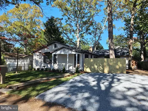 320 Highland Dr, Edgewater, MD 21037
