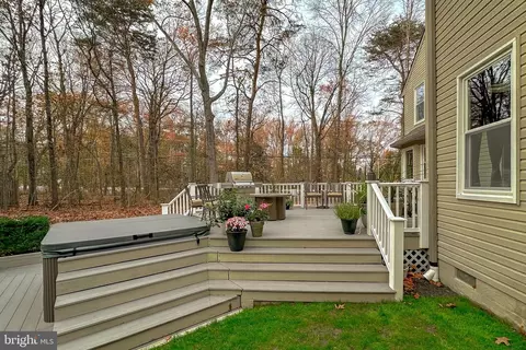 Exterior - 1677 Bayside Beach Rd, Pasadena, MD 21122 photo 6 of 17