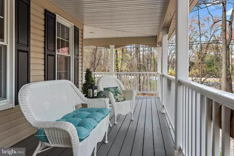 Exterior - 1677 Bayside Beach Rd, Pasadena, MD 21122 photo 4 of 17