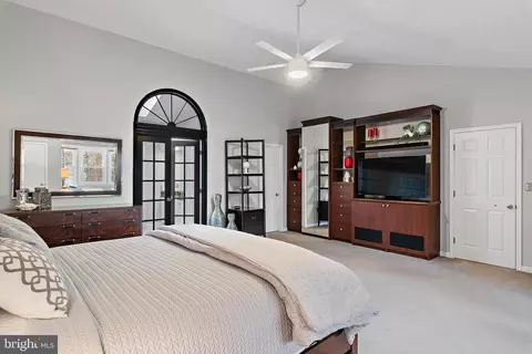 Bedroom - 1677 Bayside Beach Rd, Pasadena, MD 21122 photo 1 of 7
