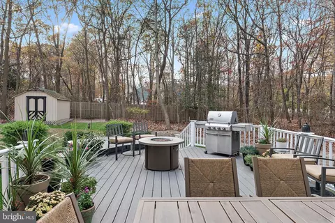 Exterior - 1677 Bayside Beach Rd, Pasadena, MD 21122 photo 1 of 17