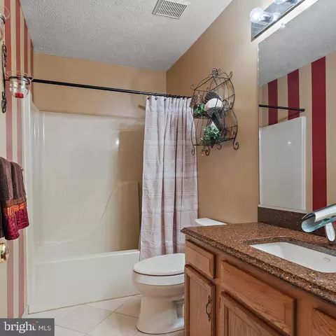 Bath - 1677 Bayside Beach Rd, Pasadena, MD 21122 photo 5 of 5