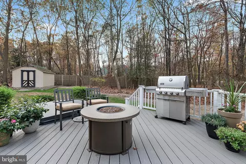 Exterior - 1677 Bayside Beach Rd, Pasadena, MD 21122 photo 13 of 17