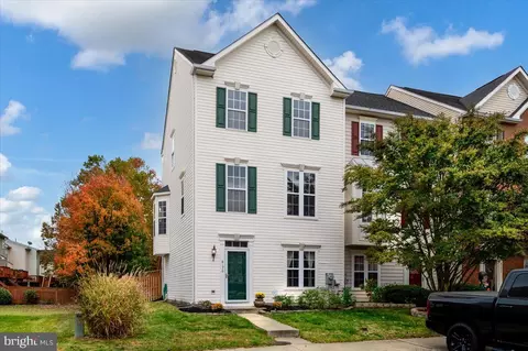 8176 Poinsett Ter, Pasadena, MD 21122