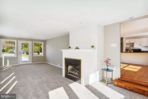 Living - 111 Boyd Dr, Annapolis, MD 21403 photo 6 of 9