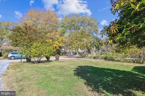 Exterior - 111 Boyd Dr, Annapolis, MD 21403 photo 7 of 18