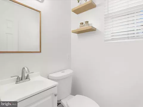 113 Granada Rd, Pasadena, MD 21122 photo 17