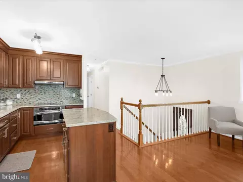 113 Granada Rd, Pasadena, MD 21122 photo 7
