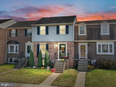 818 Seal Harbour, Pasadena, MD 21122