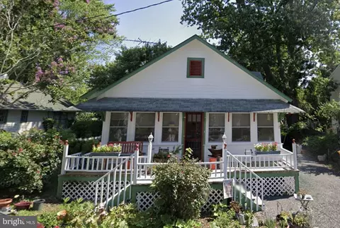 618 E Marshall Ave, Deale, MD 20751 photo 1