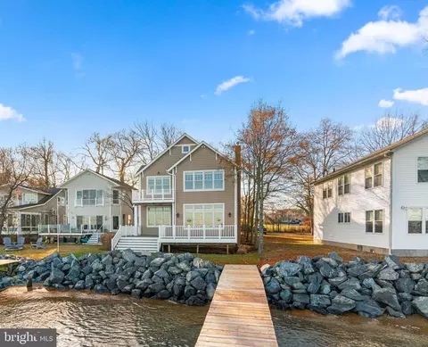 Exterior - 7019 Bay Front Dr, Annapolis, MD 21403 photo 9 of 9