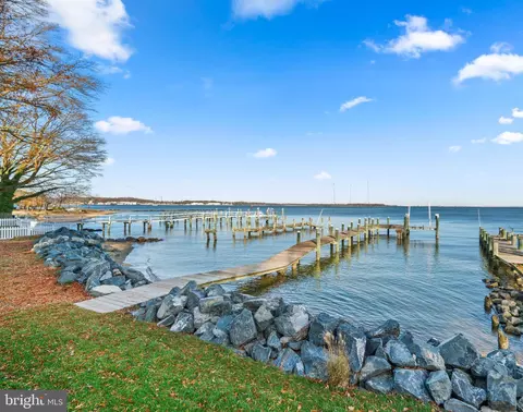 View/Area - 7019 Bay Front Dr, Annapolis, MD 21403 photo 2 of 13
