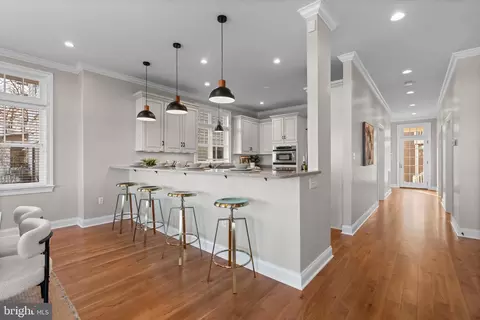Entry Way - 7019 Bay Front Dr, Annapolis, MD 21403 photo 2 of 2