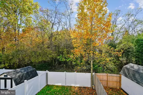 1113 Holmespun Dr, Pasadena, MD 21122 photo 8