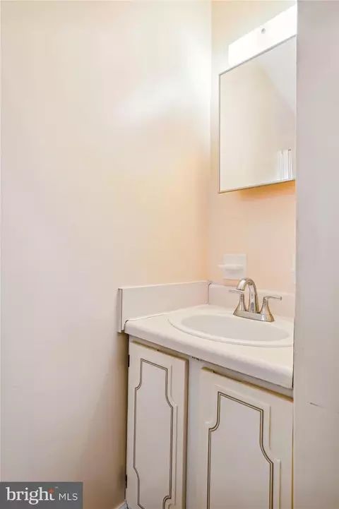 1113 Holmespun Dr, Pasadena, MD 21122 photo 23