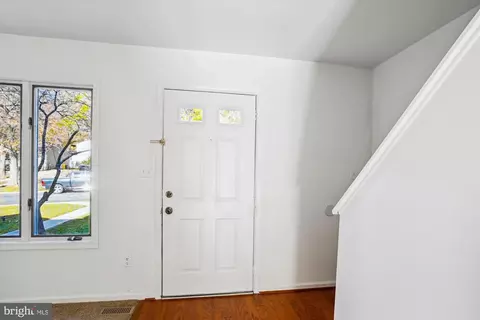 1113 Holmespun Dr, Pasadena, MD 21122 photo 9