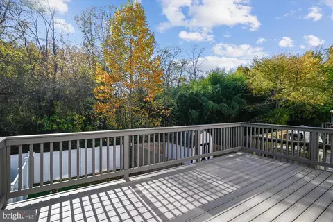 1113 Holmespun Dr, Pasadena, MD 21122 photo 6