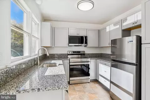 1113 Holmespun Dr, Pasadena, MD 21122 photo 15