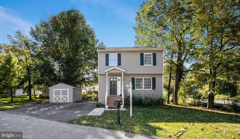 4921 Bonniewood Dr, Shady Side, MD 20764