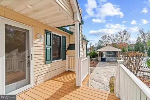 712 Powhatan Beach Rd E, Pasadena, MD 21122 photo 9