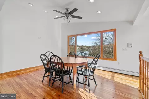 712 Powhatan Beach Rd E, Pasadena, MD 21122 photo 24