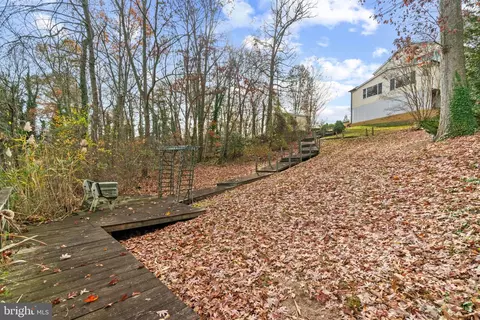 712 Powhatan Beach Rd E, Pasadena, MD 21122 photo 12