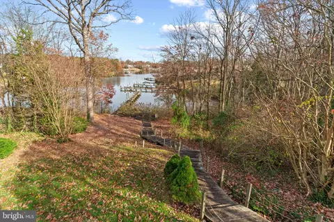 712 Powhatan Beach Rd E, Pasadena, MD 21122 photo 11
