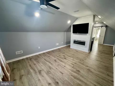Living - 912 Hammonds, Baltimore, MD 21225 photo 1 of 1