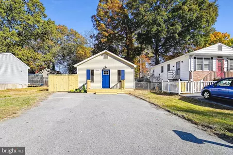 2211 Shore Dr, Edgewater, MD 21037 photo 2