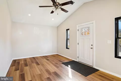 2211 Shore Dr, Edgewater, MD 21037 photo 10