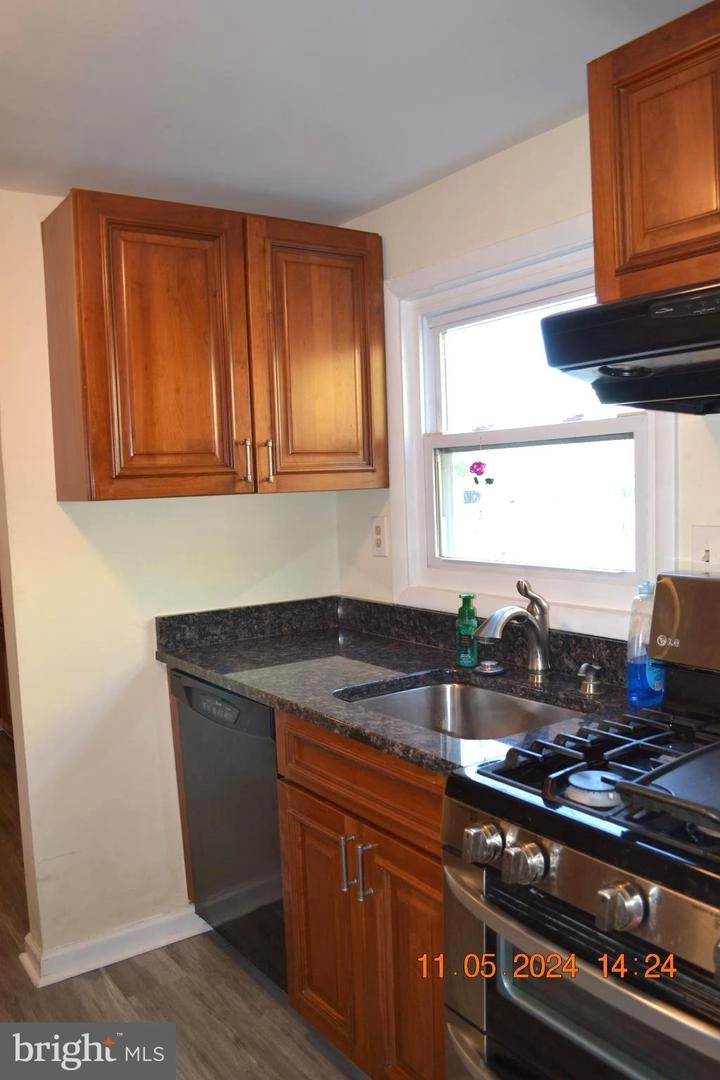 165 Seagull Dr, Pasadena, MD 21122 photo 6