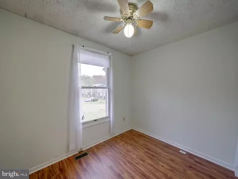 Bedroom - 8077 Croydon Way, Pasadena, MD 21122 photo 9 of 13