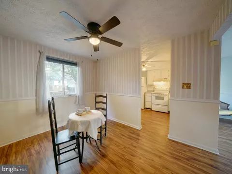 Dining - 8077 Croydon Way, Pasadena, MD 21122 photo 3 of 4