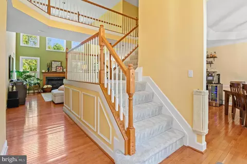 Entry Way - 709 Sonne Dr, Annapolis, MD 21401 photo 4 of 16