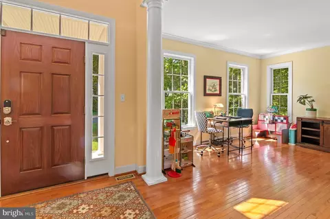 Entry Way - 709 Sonne Dr, Annapolis, MD 21401 photo 1 of 16