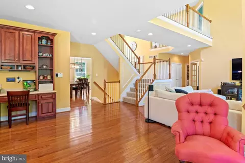 Entry Way - 709 Sonne Dr, Annapolis, MD 21401 photo 8 of 16