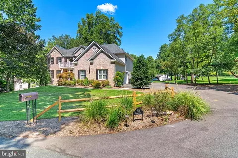 709 Sonne Dr, Annapolis, MD 21401