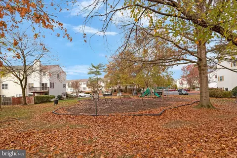 1721 E Bancroft Ln, Crofton, MD 21114 photo 12