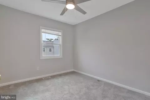 1721 E Bancroft Ln, Crofton, MD 21114 photo 9