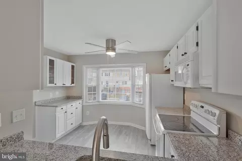 1721 E Bancroft Ln, Crofton, MD 21114 photo 6